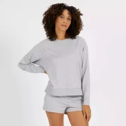 Vuori Women's Long-Sleeve Halo Crew - Spring 2022