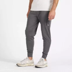Vuori Men's Sunday Performance Jogger - Spring 2022